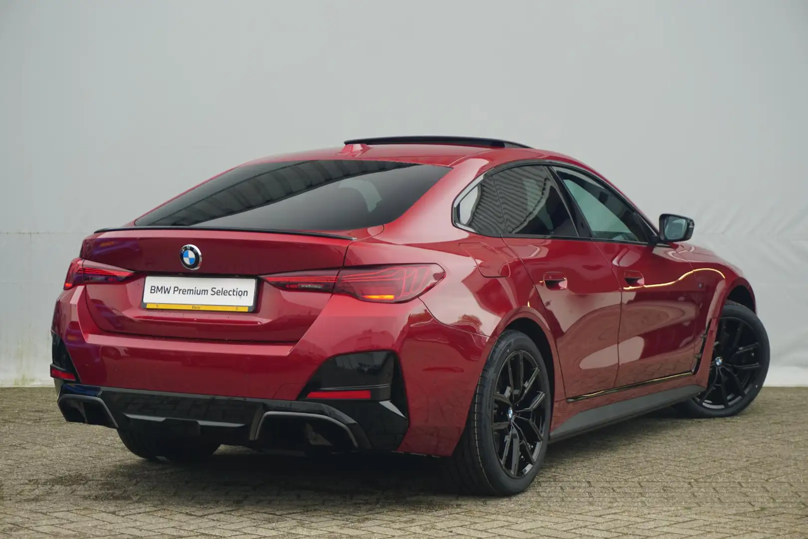 BMW i4 eDrive35 M sportpakket Pro Schuif-/kanteldak / Com Rood - 2