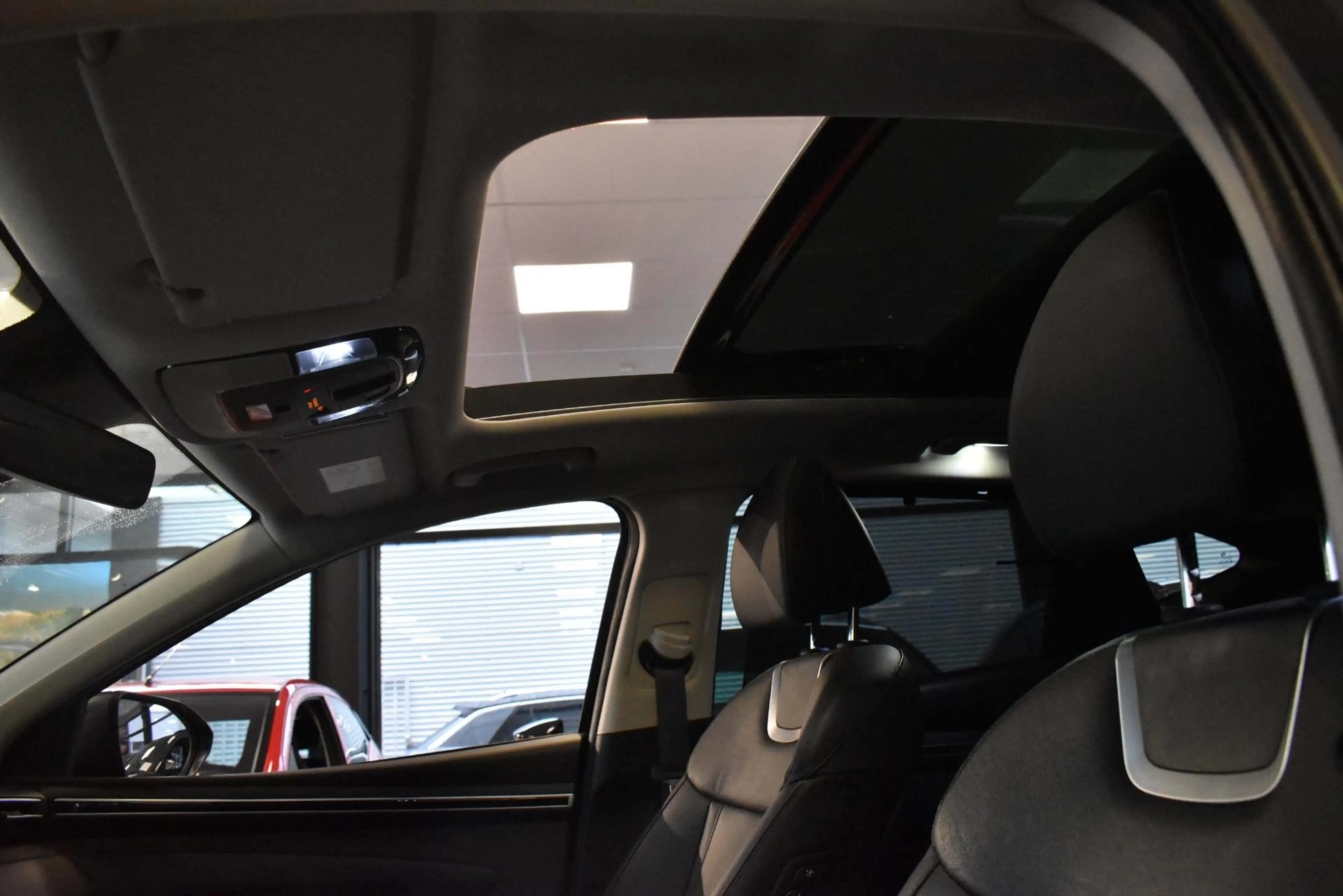 Hyundai TUCSON 1.6 T-GDI HEV Premium Sky 100% Dealer onderhouden — photo 4
