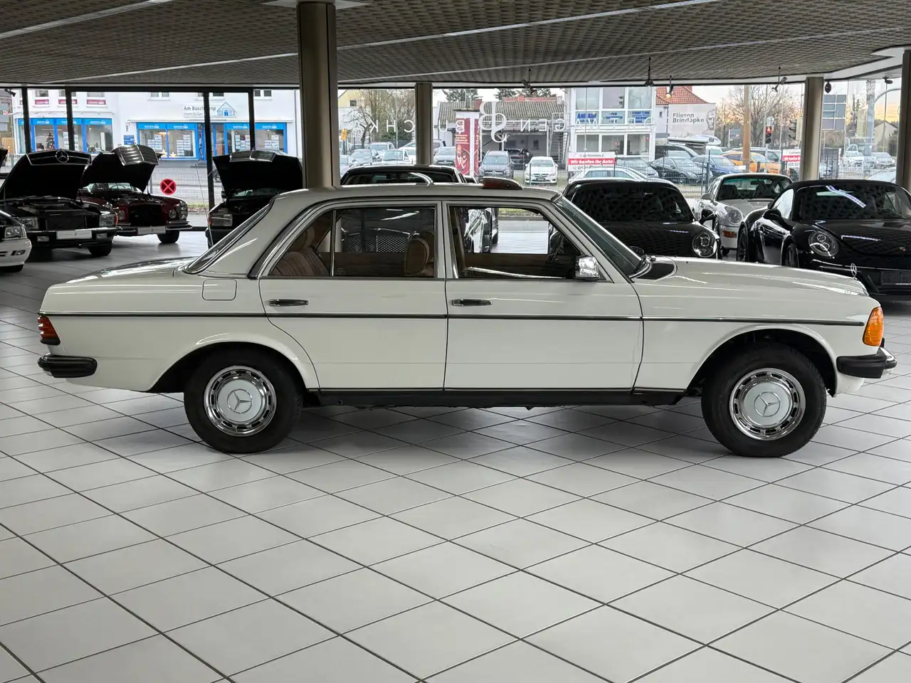 Mercedes-Benz 200 W123 H-Zulassung Original-Zustand, foto 3
