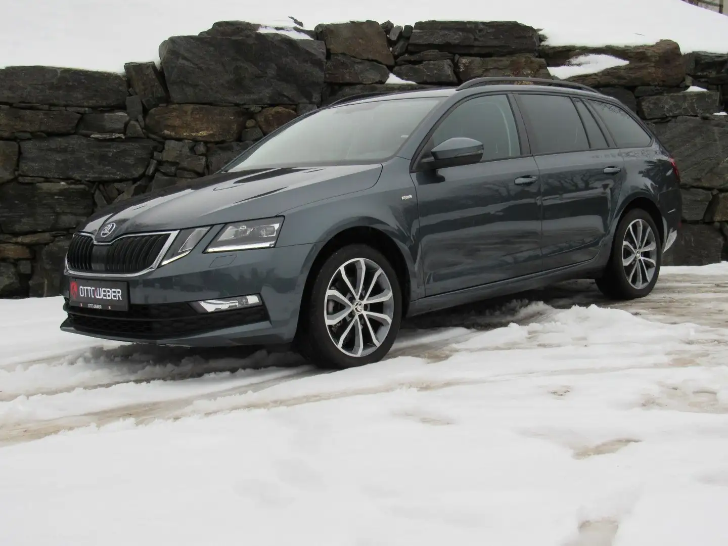 Skoda Octavia Combi Soleil 4x4 1. Hand SmartLink LED Grau - 1