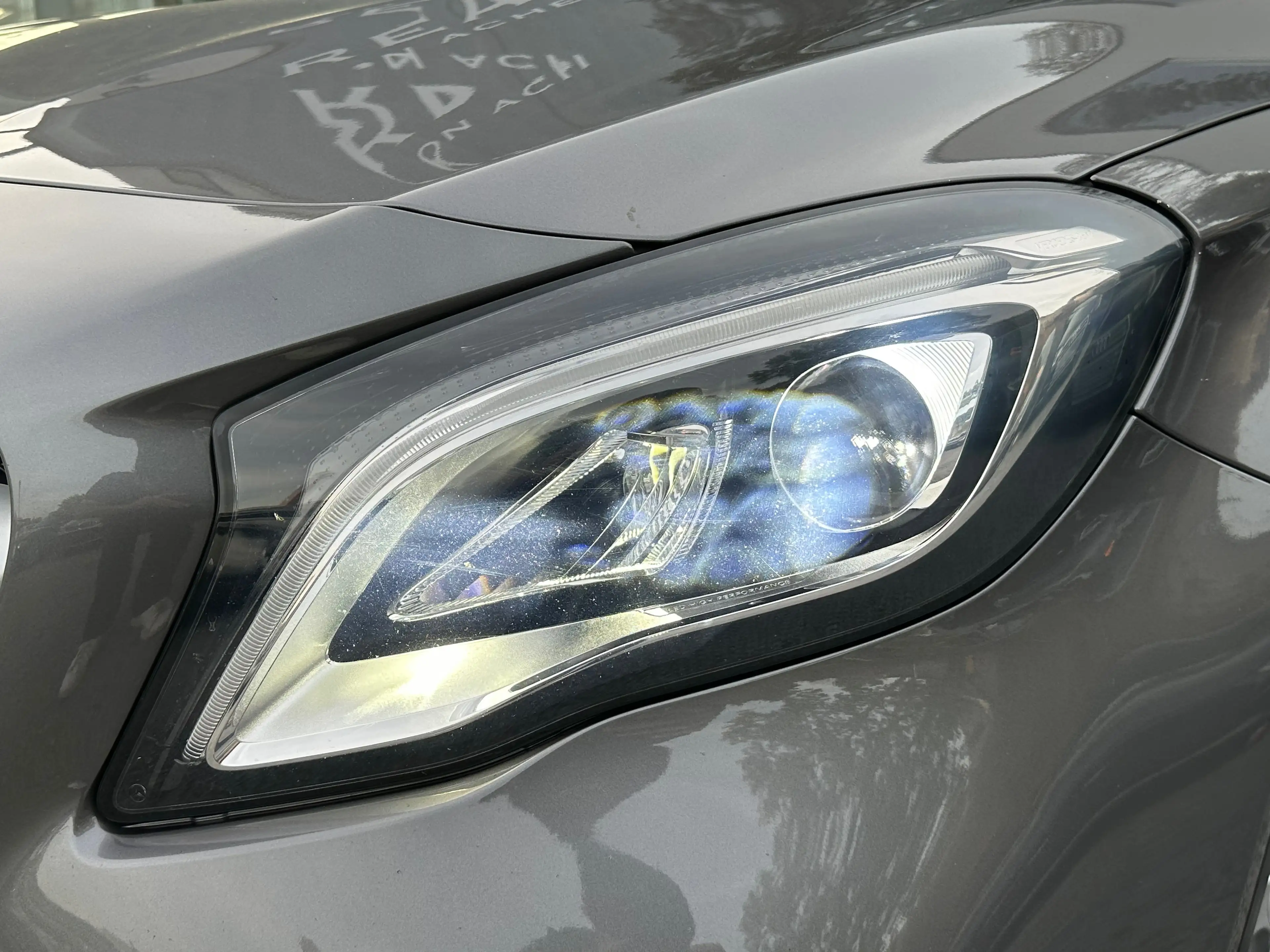 Mercedes-Benz GLA 200 1,6*EXCELLENT ETAT*CUIR*LED*SIEGE CHAUFFANT*CAM*NAVI*CARPLAY*GARANTIE — photo 3