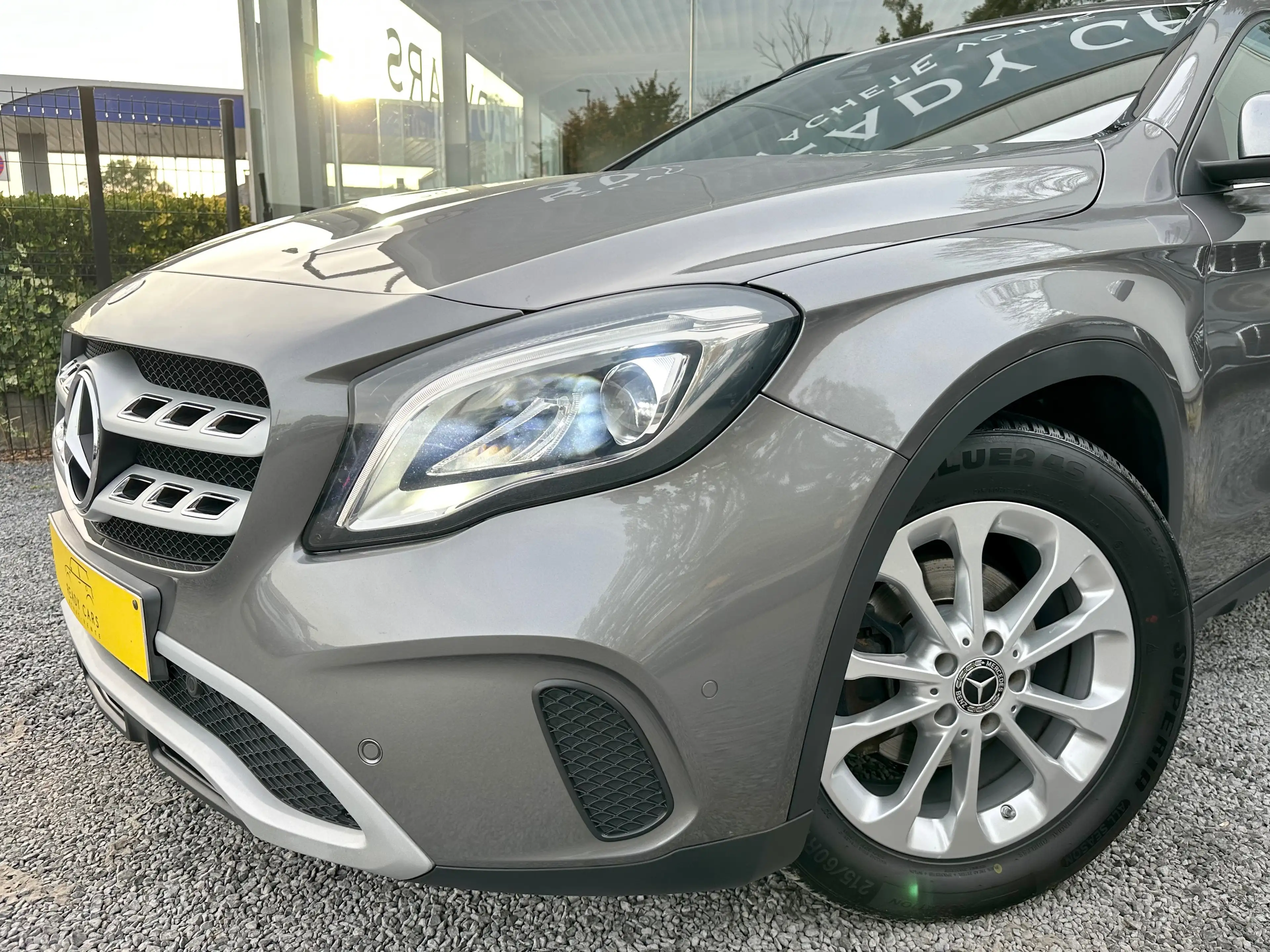 Mercedes-Benz GLA 200 1,6*EXCELLENT ETAT*CUIR*LED*SIEGE CHAUFFANT*CAM*NAVI*CARPLAY*GARANTIE — photo 2