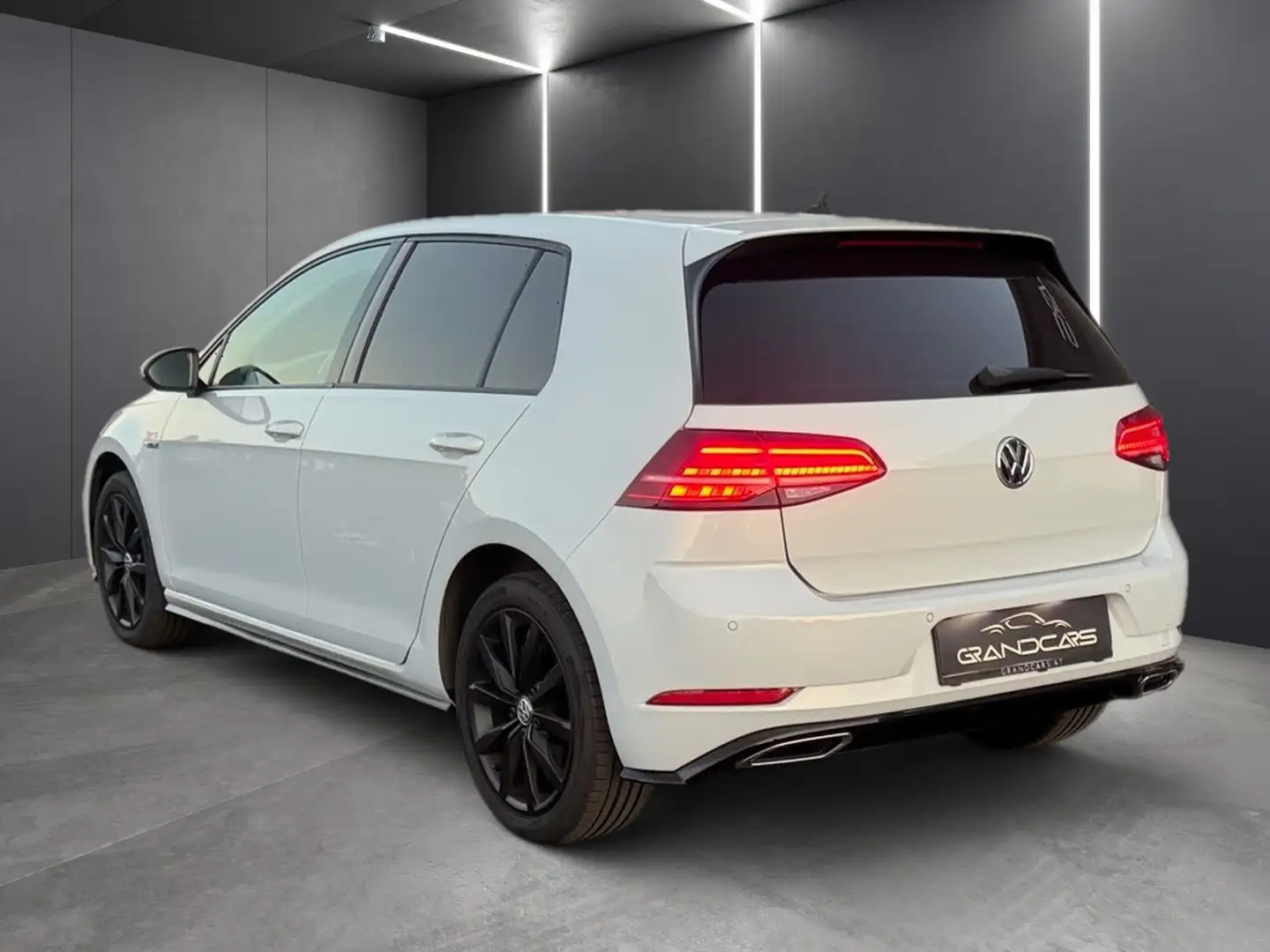 Volkswagen Golf Rabbit R-Line 1,0 TSI Weiß - 2