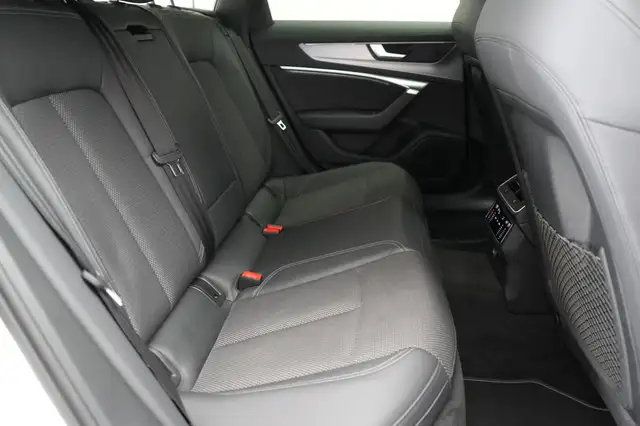 Audi A6 view 7