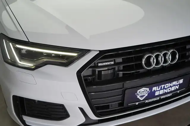 Audi A6 view 12