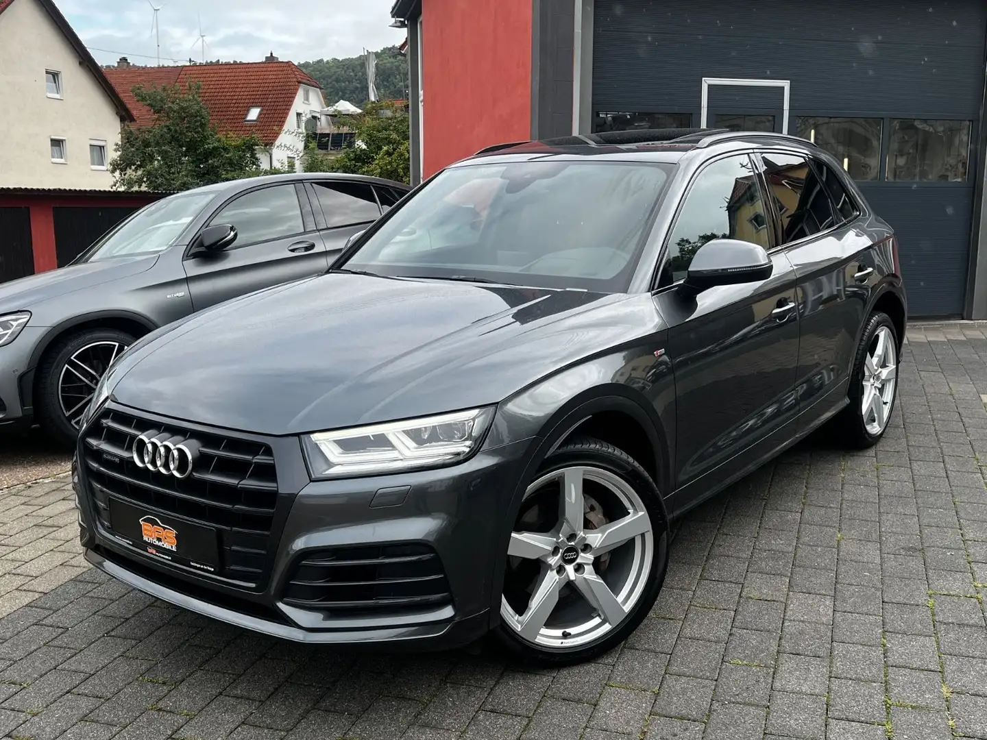 Audi Q5 2.0TFSI quattro S line*LED*HUD*PANO*KAMER*AHK Gris - 1