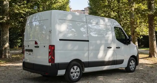 Renault Master view 2
