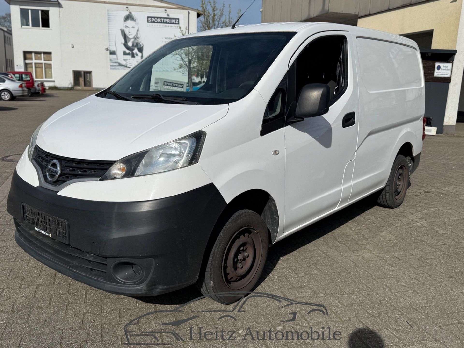 Second hand Nissan Nv 1.6