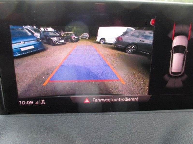 Audi Q2 30 TFSI advanced +NAV+Subw.+KAM+SHZ — photo 16