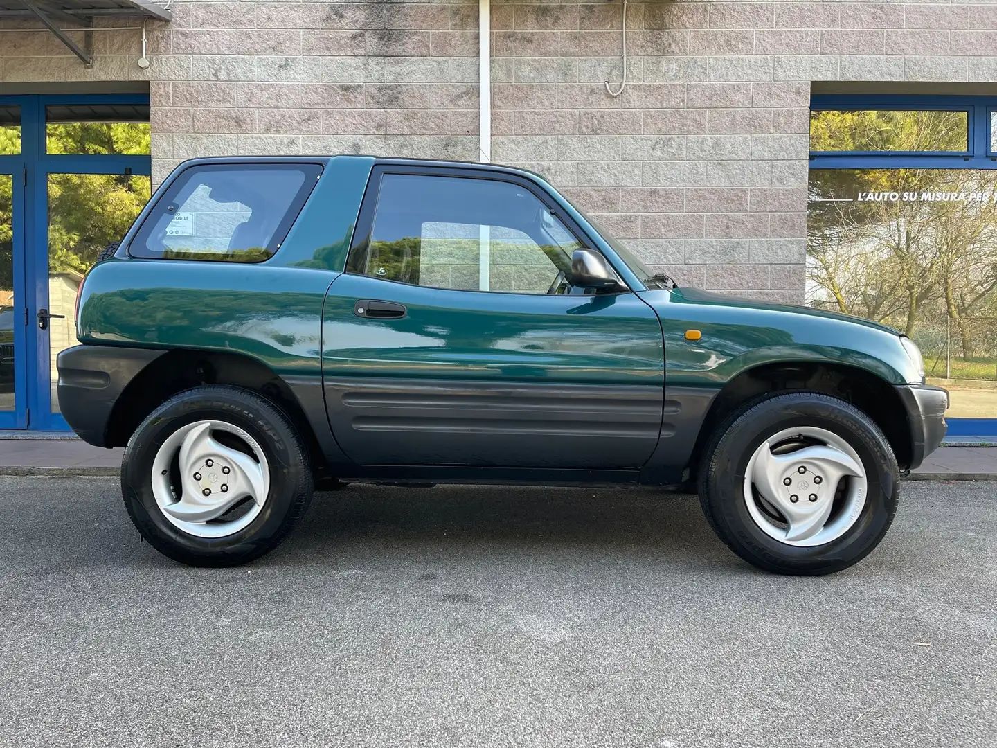 Toyota RAV 4 2.0i 16V 128CV 4X4 CLIMA AUTORADIO CERCHI IN LEGA Grün - 2