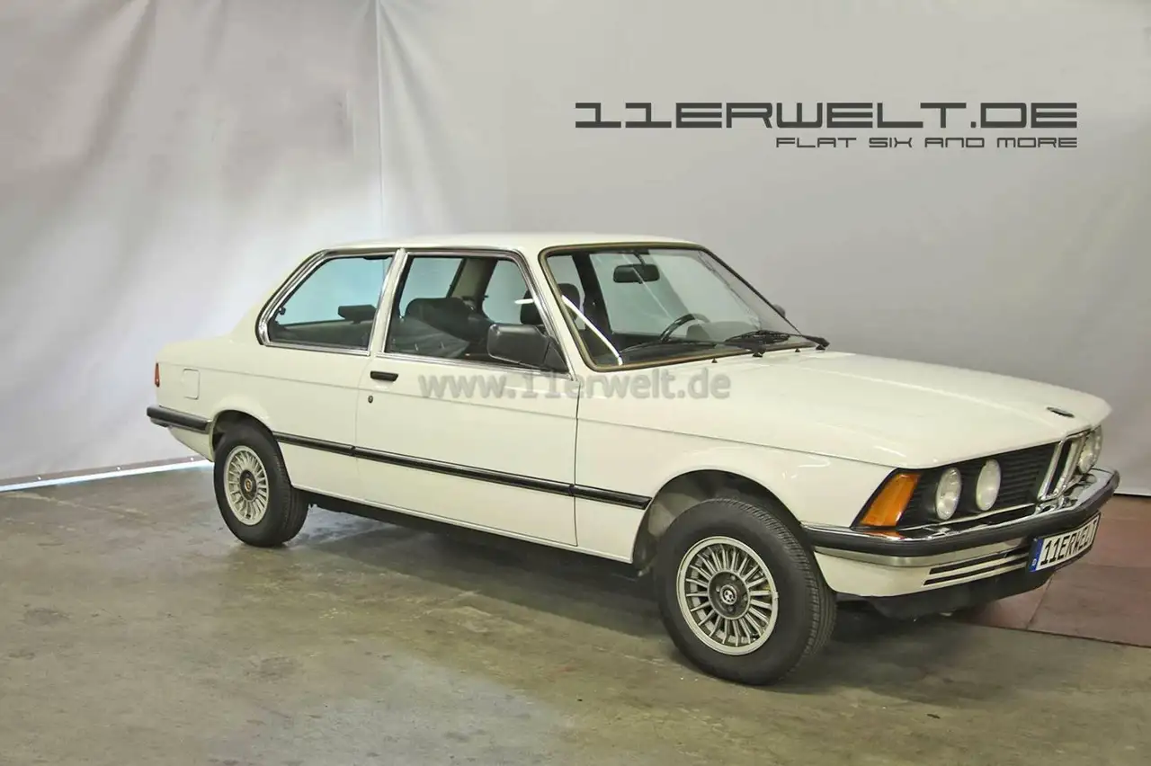 BMW 323 i, foto 1