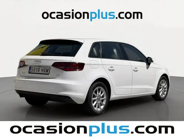 Audi A3 view 4