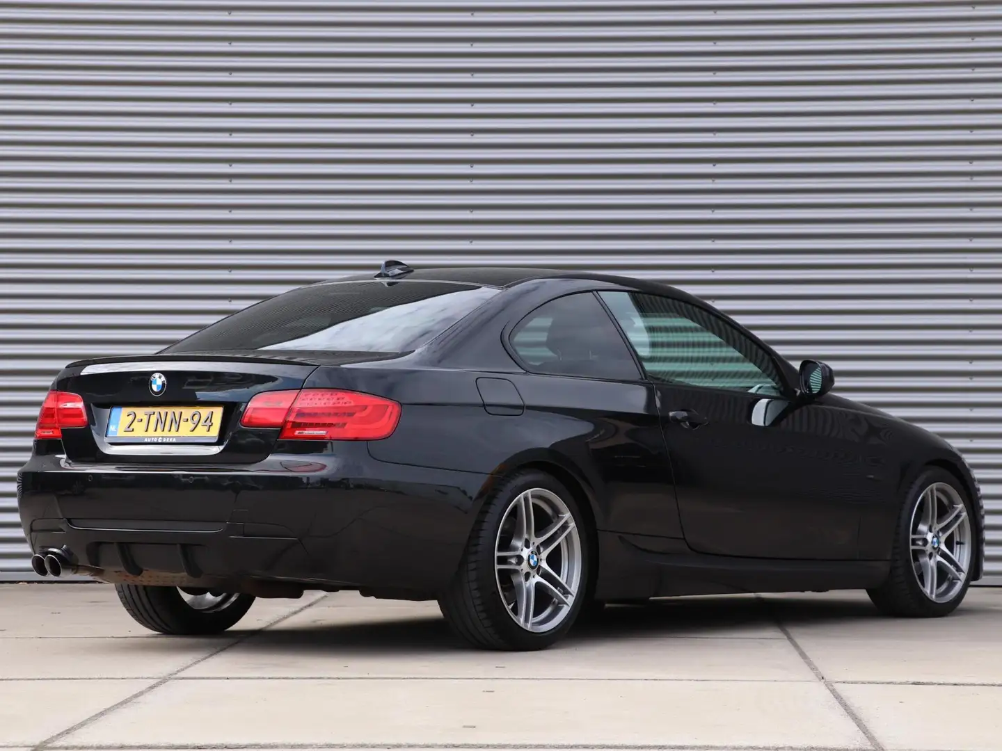 BMW 320 3-serie Coupé 320i M-Sport Edition Automaat *Leder Zwart - 2