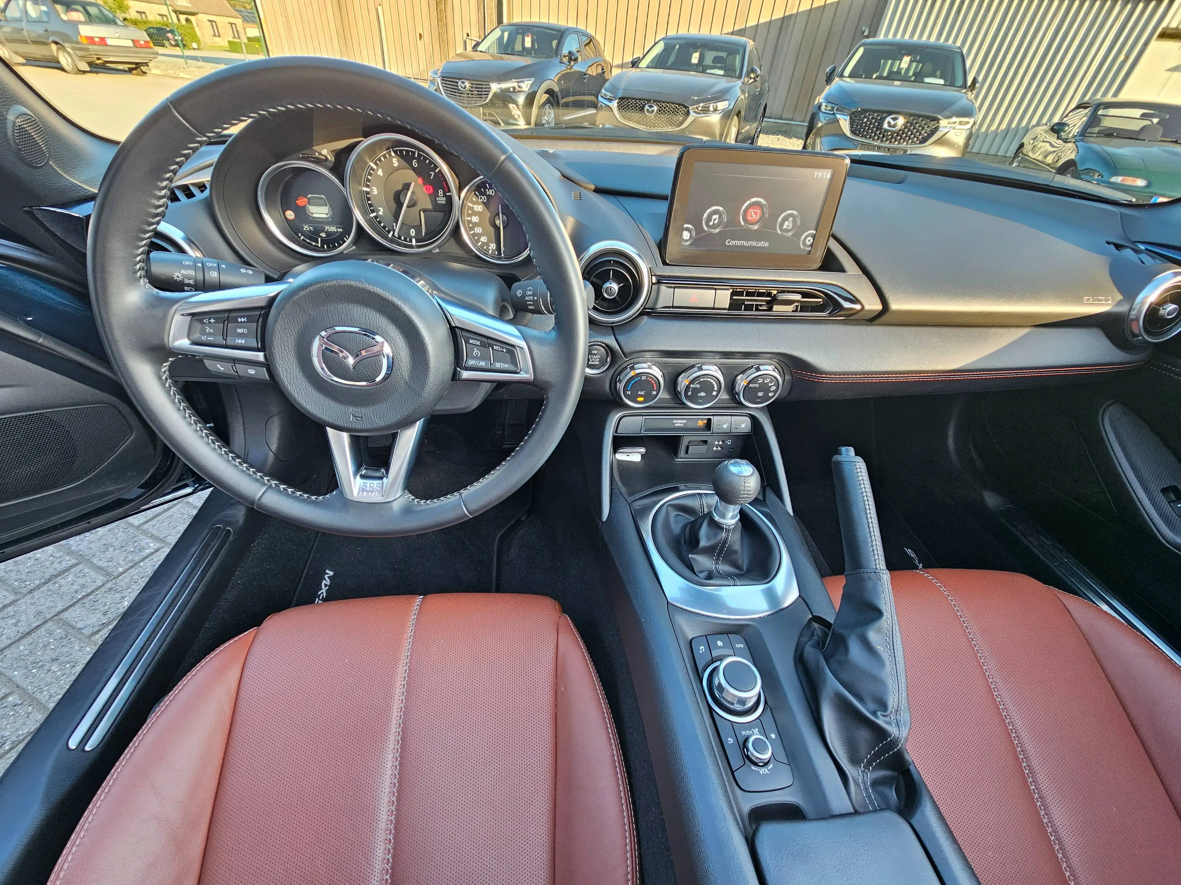 Mazda MX-5 MX-5 2.0i Skyactiv-G Kazari Kazari — photo 5
