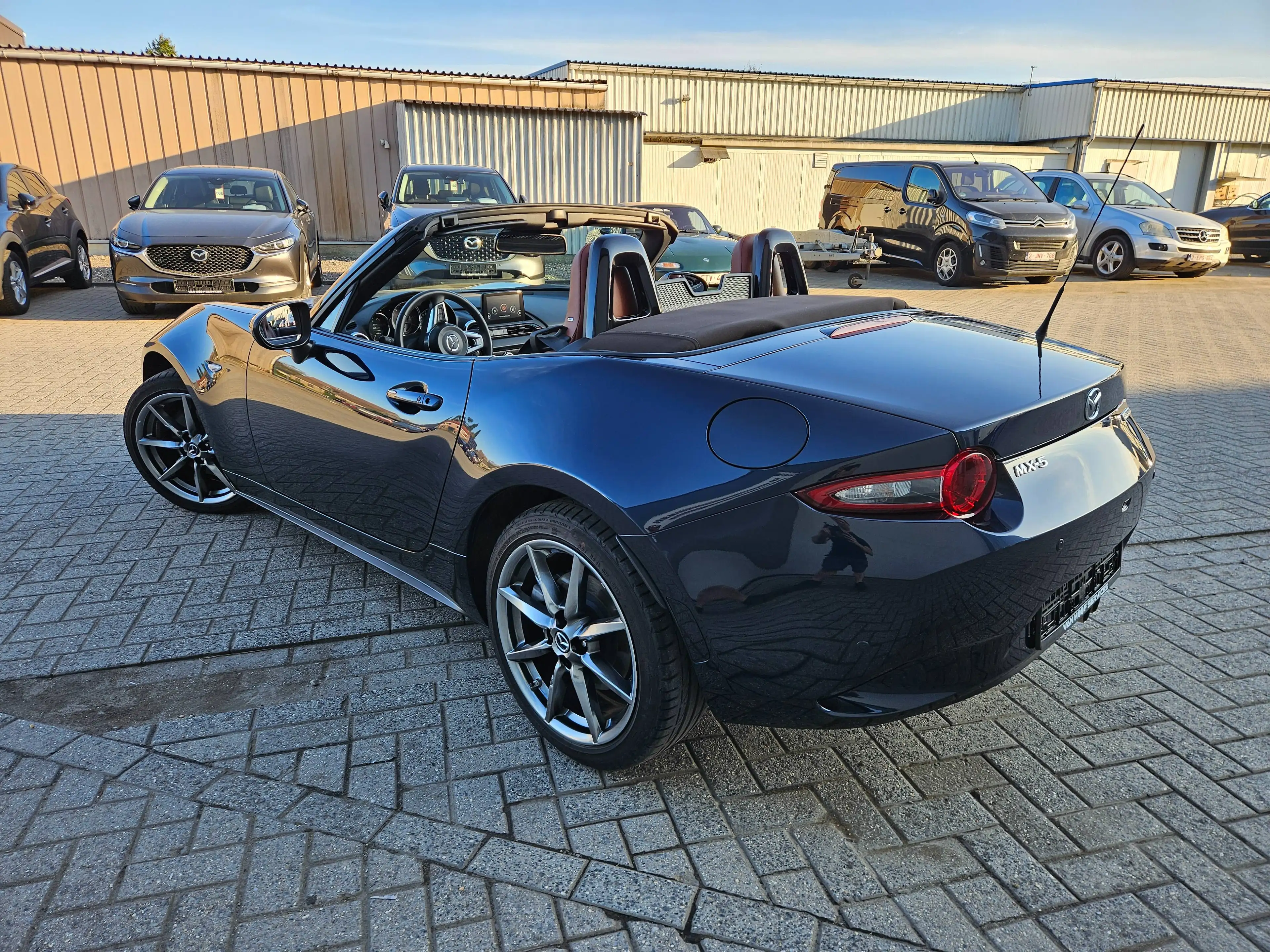 Mazda MX-5 MX-5 2.0i Skyactiv-G Kazari Kazari — photo 10