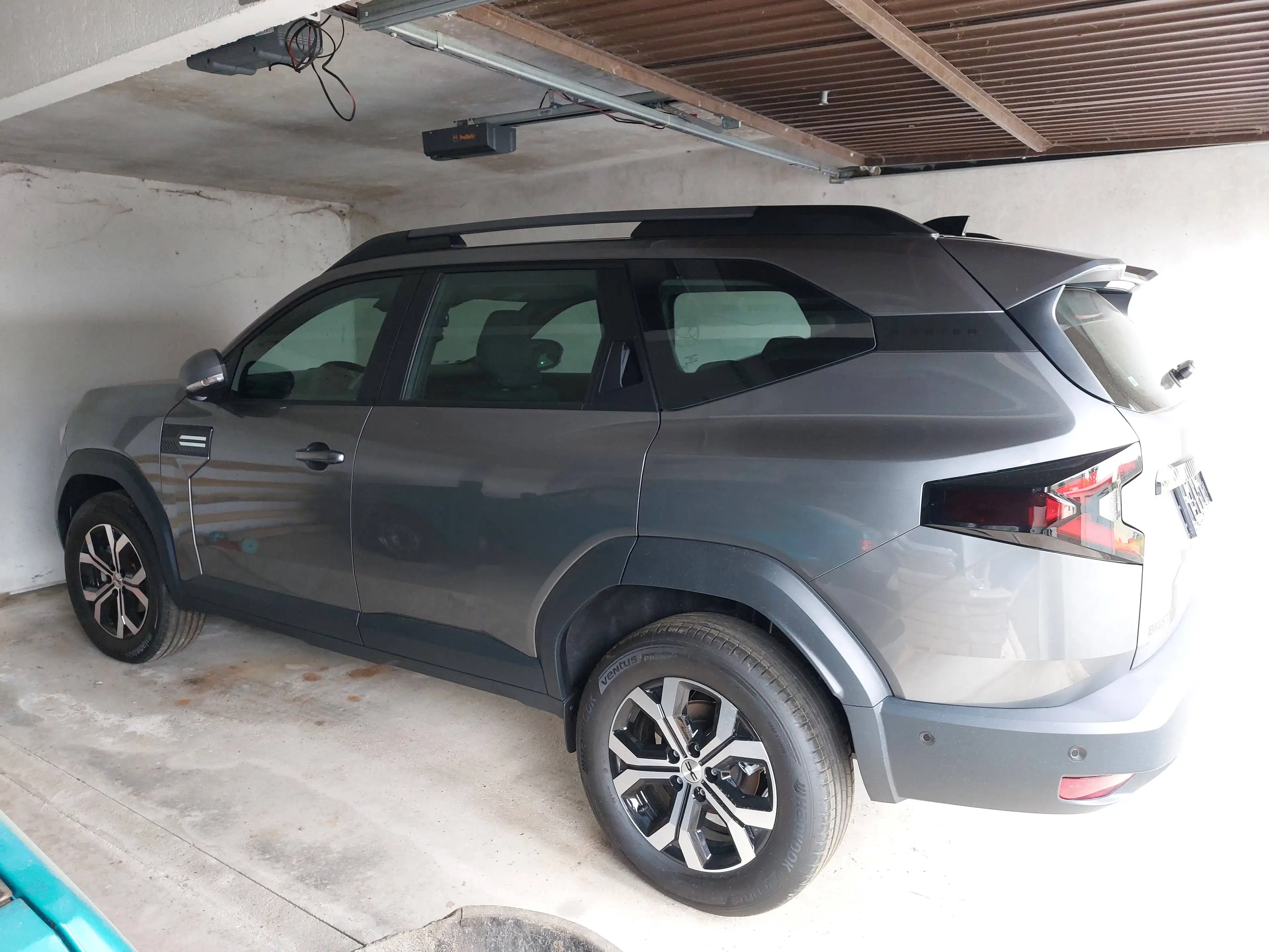 Dacia Bigster TCE140 MH Expression Multiview Shzg. Lenkradhzg. Dolomitgrau SOFORT! — photo 2