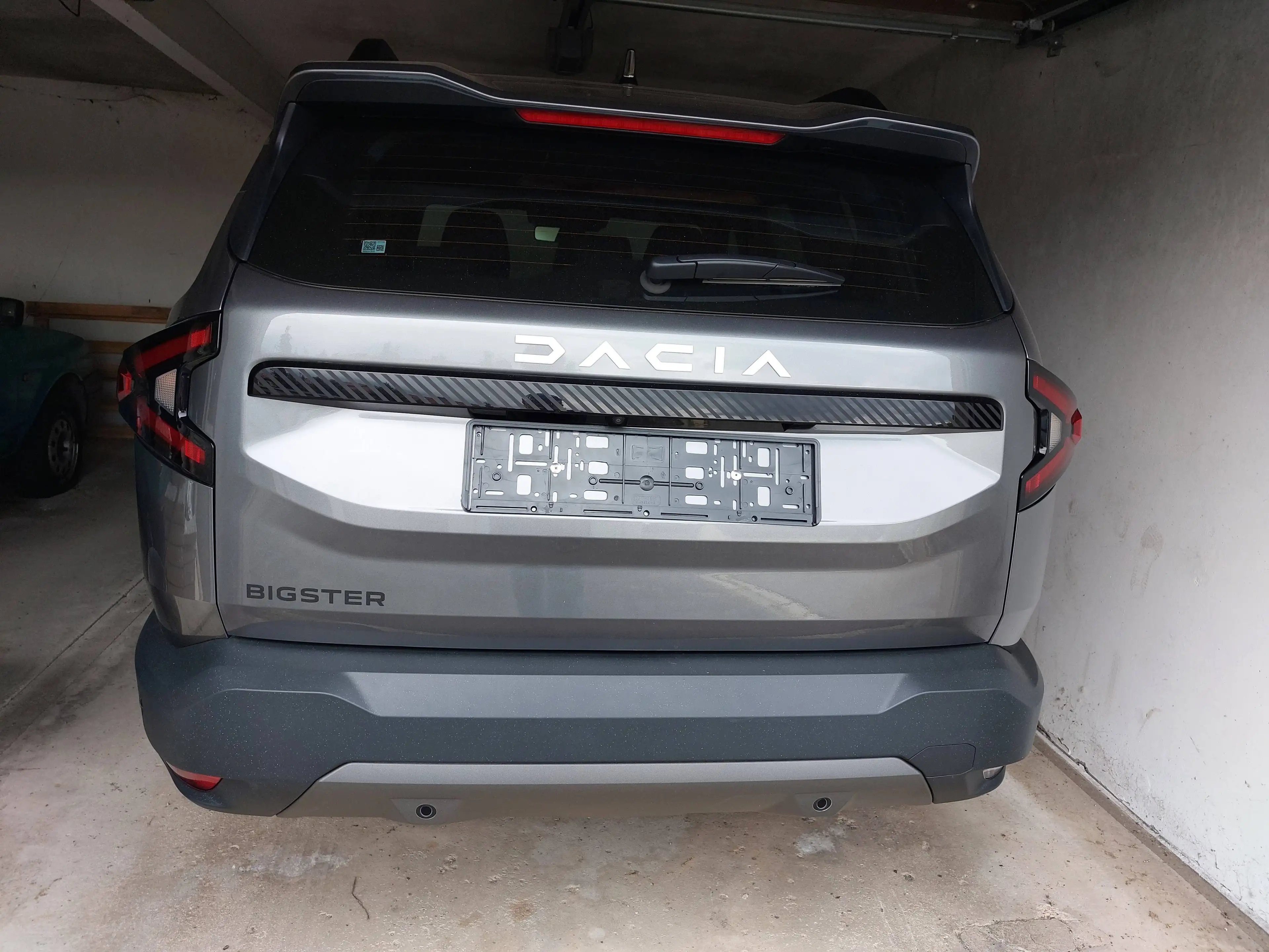 Dacia Bigster TCE140 MH Expression Multiview Shzg. Lenkradhzg. Dolomitgrau SOFORT! — photo 10