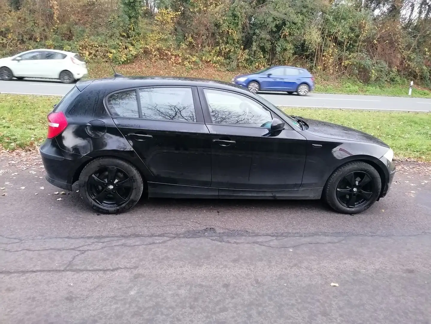 BMW 118 118d-Alus-Klima-8fach-guter Zustand.Tüneu! Schwarz - 2