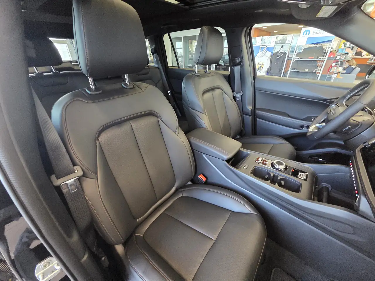 Jeep Cherokee photo Jeep Cherokee