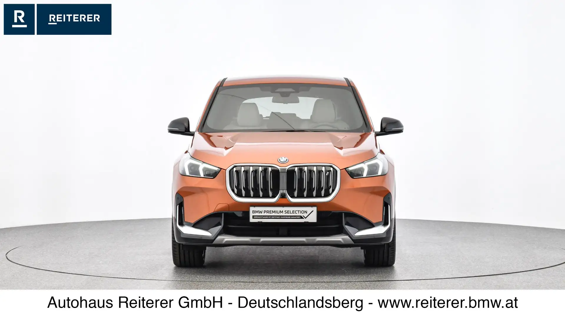 BMW iX1 xDrive30 Orange - 2