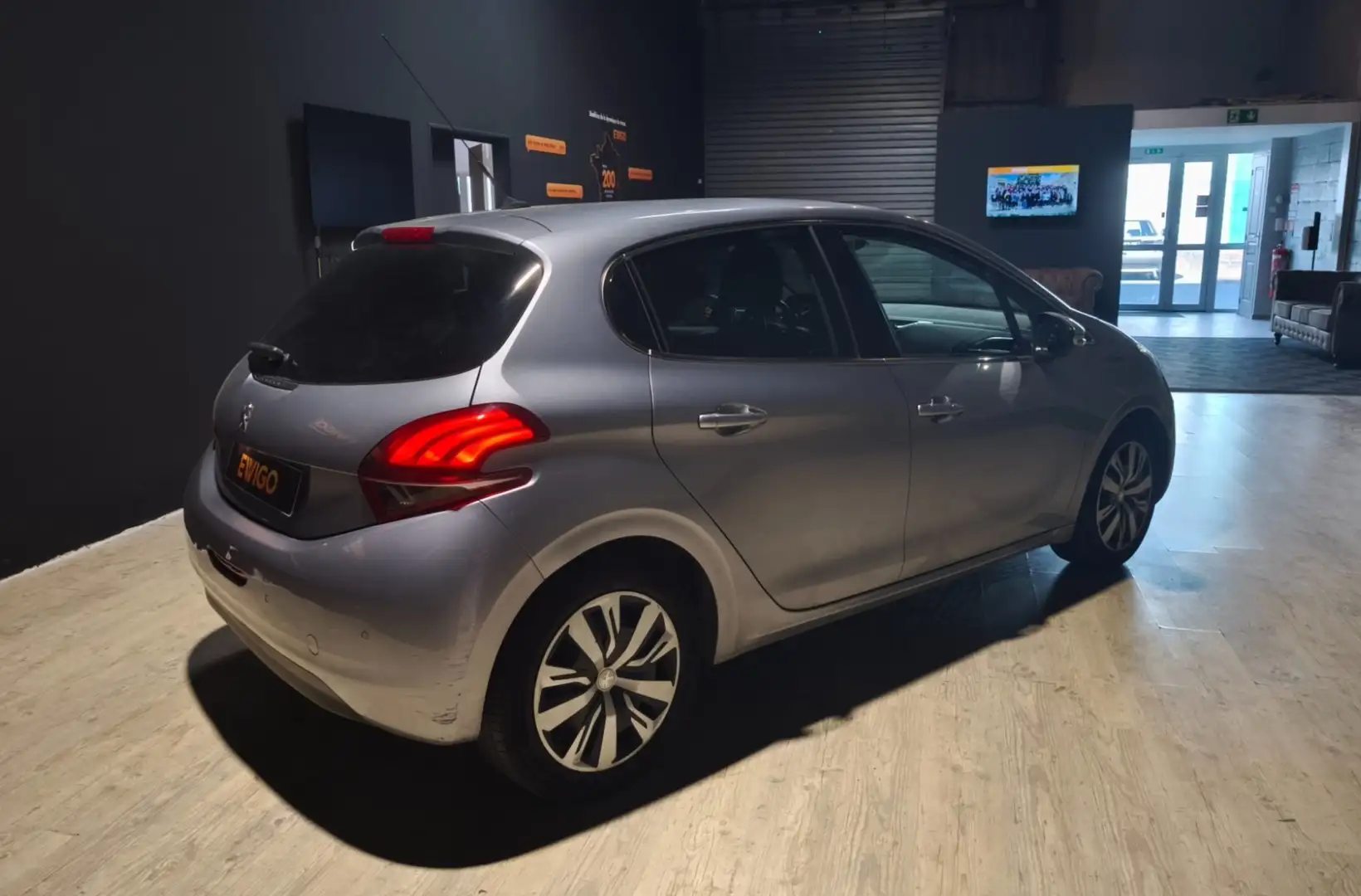 Peugeot 208 GENERATION-I 1.2 PURETECH 110ch ALLURE -CARPLAY - 2