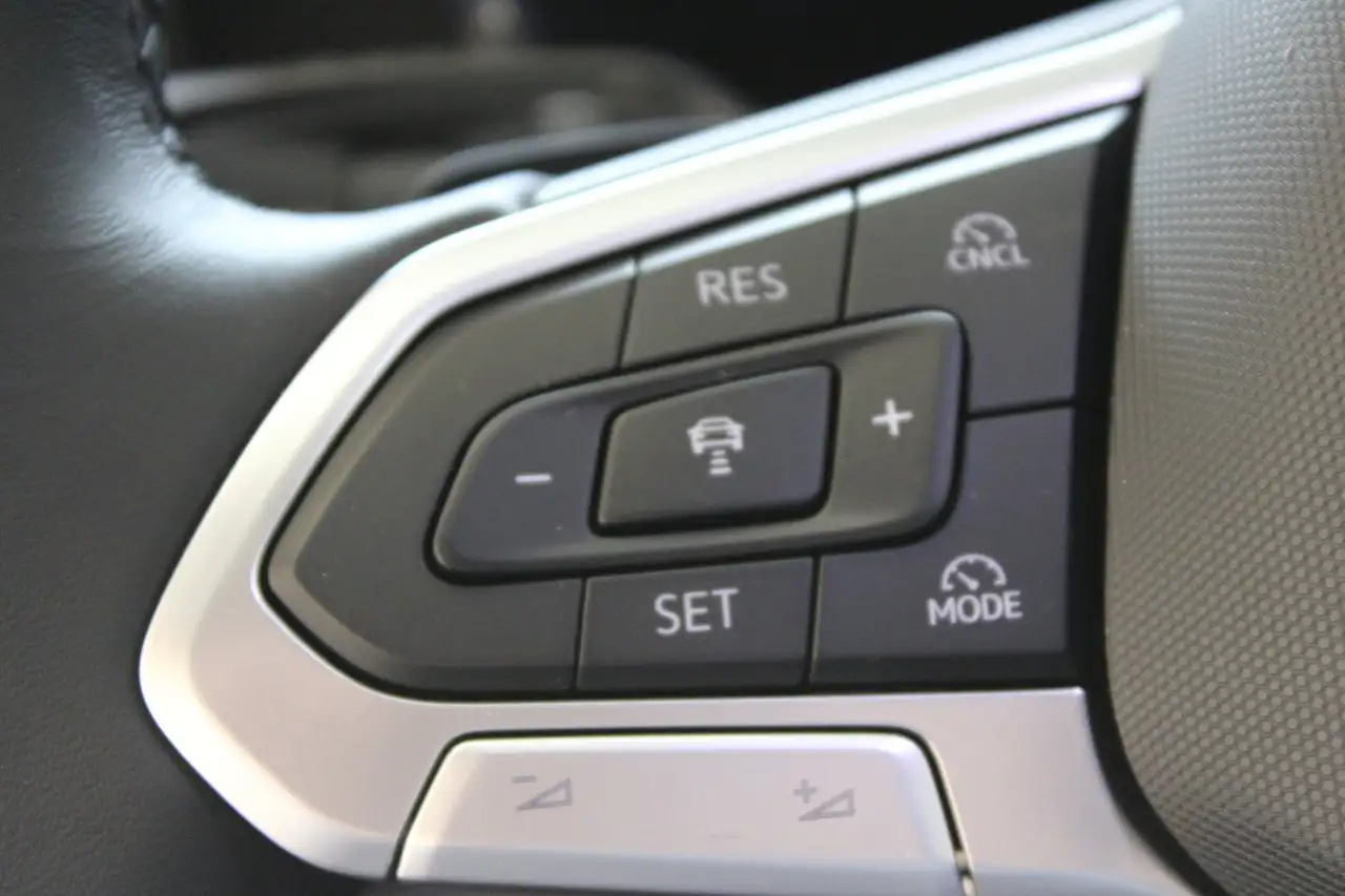 Volkswagen Tiguan Friends TDI DSG 12