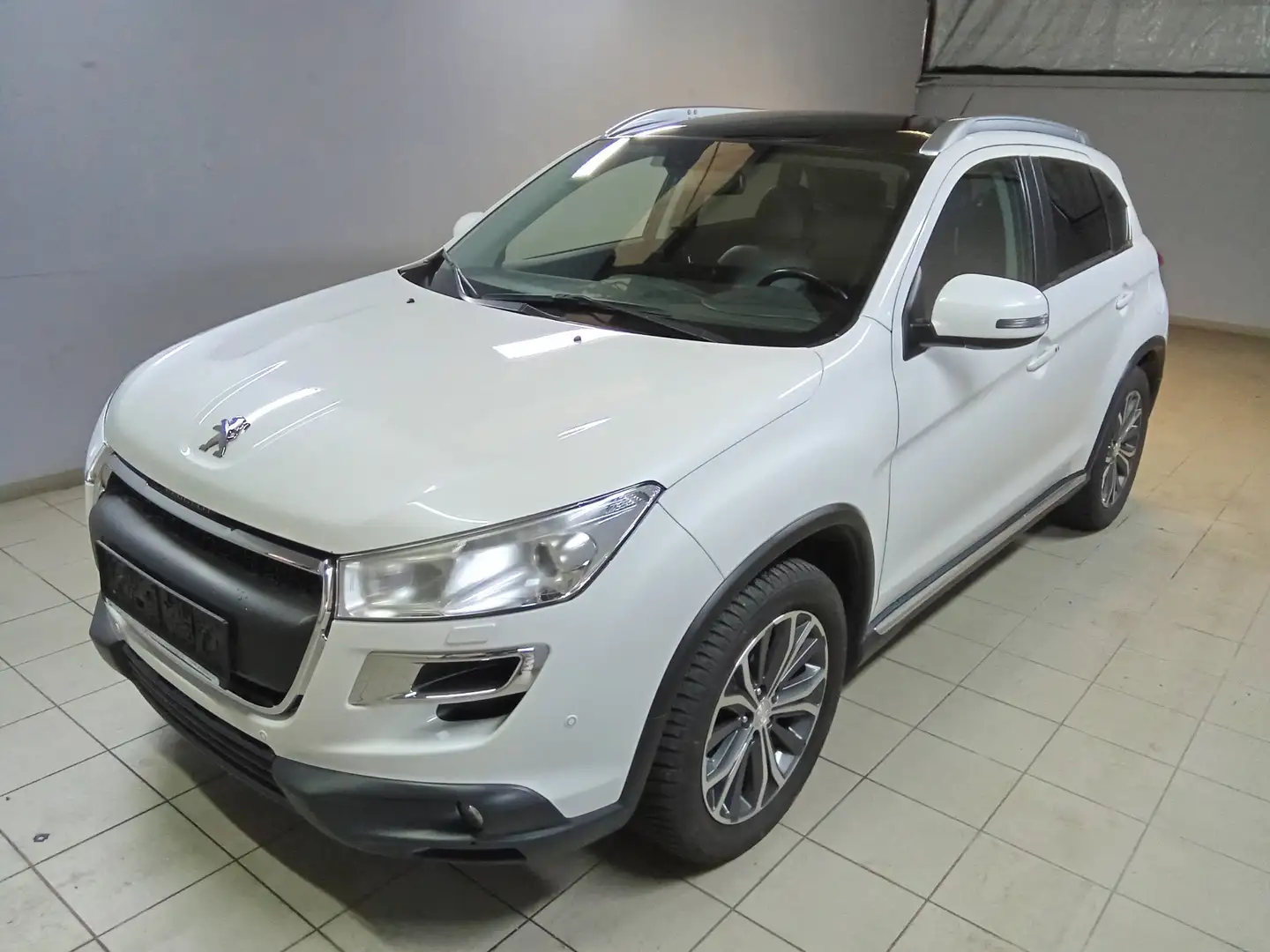 Peugeot 4008 4008 HDI FAP 115 Stop Weiß - 1