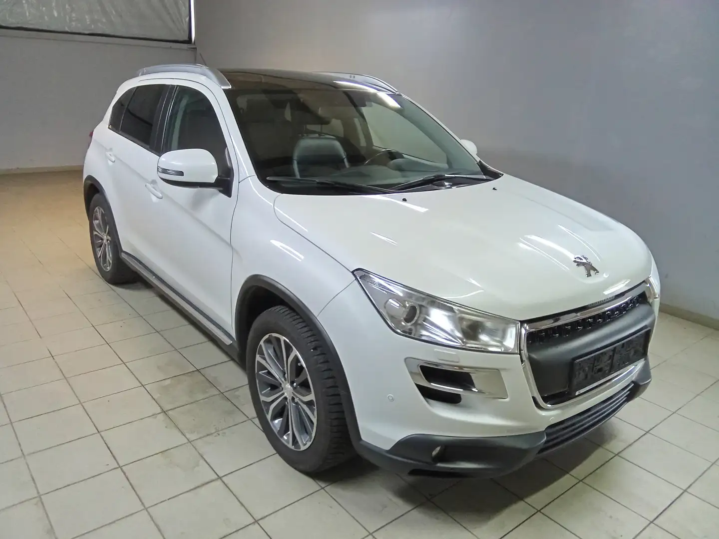 Peugeot 4008 4008 HDI FAP 115 Stop Weiß - 2