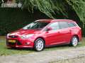 Ford Focus Wagon 1.0 125pk Titanium met Navi en Trekhaak Rood - thumbnail 1