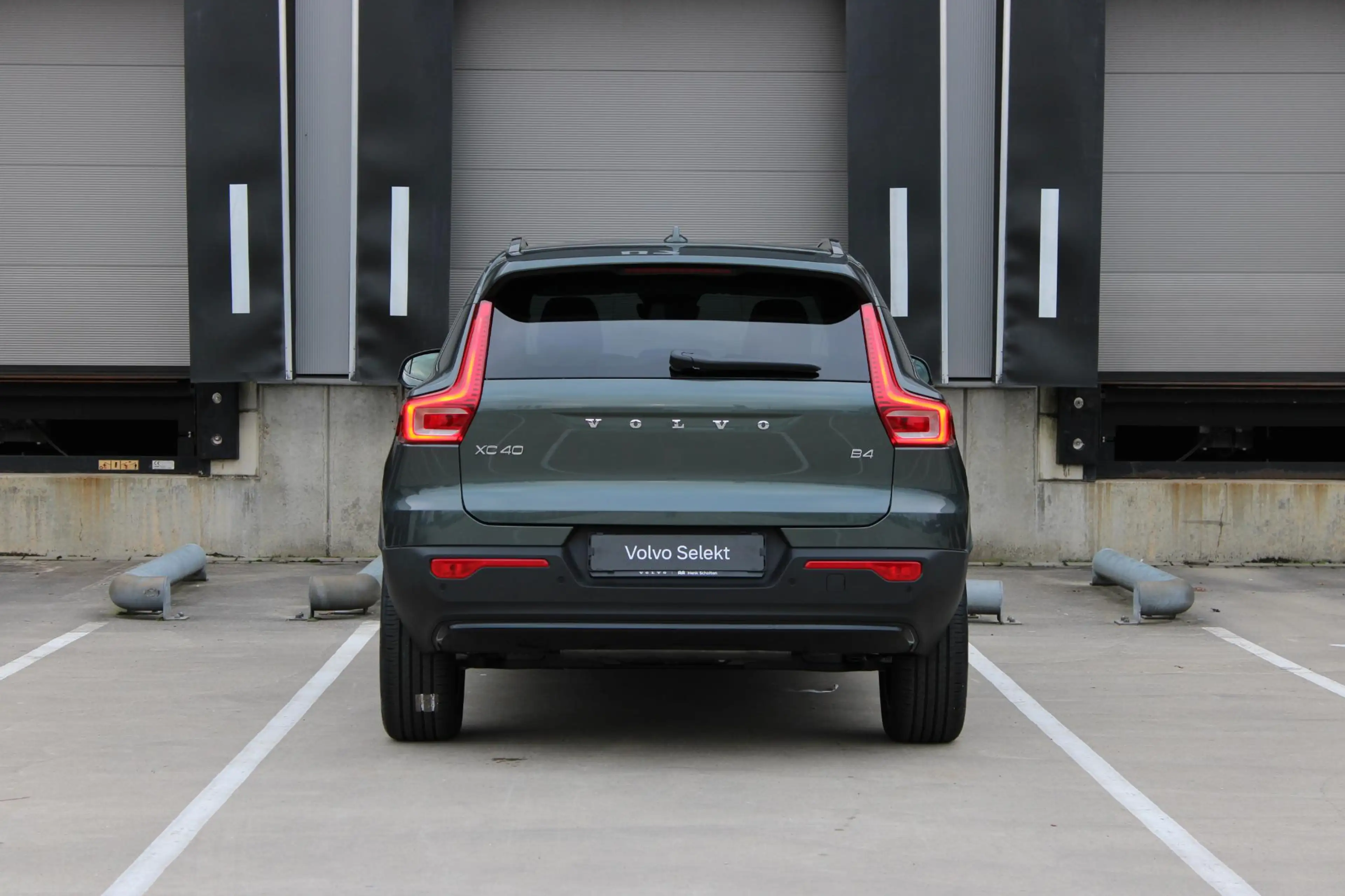 Volvo XC40 B4 Plus Dark | DEMO DEAL | Panoramadak | Elektrisc — photo 6