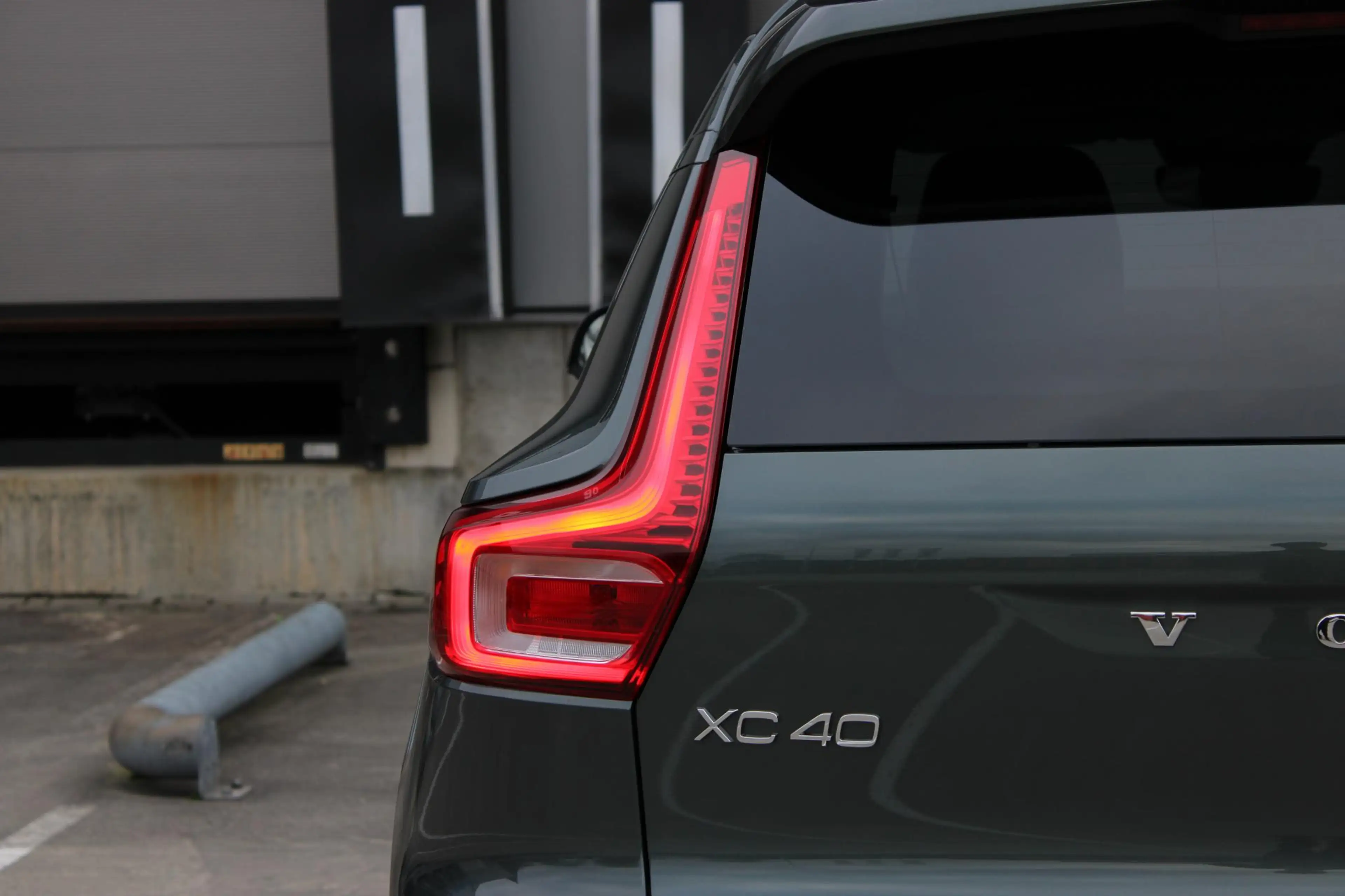 Volvo XC40 B4 Plus Dark | DEMO DEAL | Panoramadak | Elektrisc — photo 12