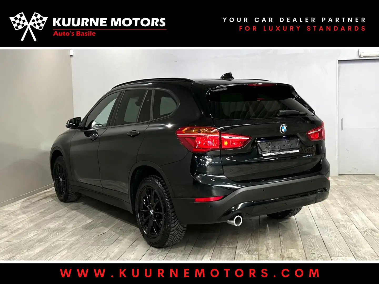 BMW X1 sDrive16dA BlackLine Gps/Pdc/Cruise *1j garantie* Zwart - 2