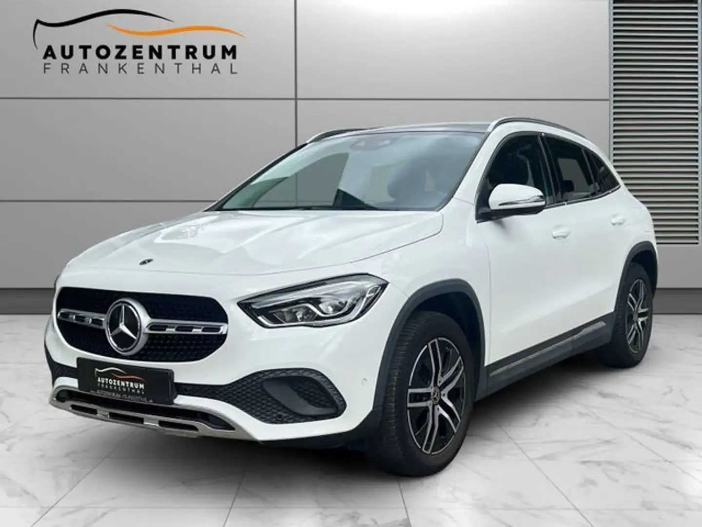 Mercedes-Benz GLA 200 GLA 200 PANO SPEEDLIMIT LED DAB Weiß - 1