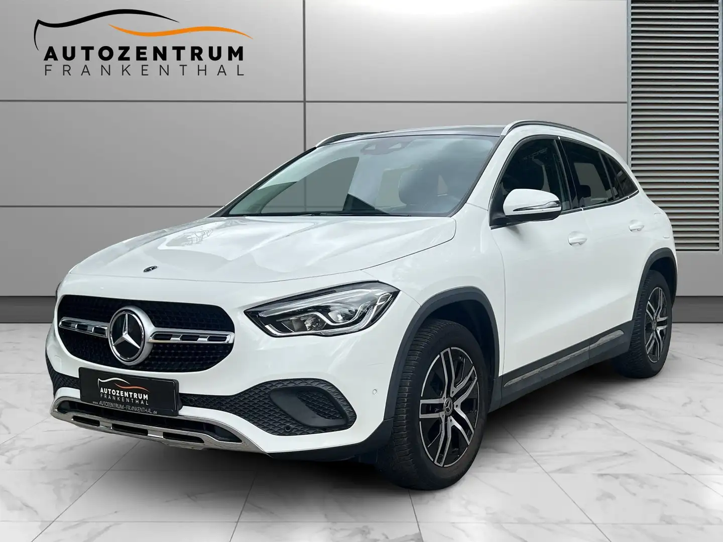 Mercedes-Benz GLA 200 PANO SPEEDLIMIT LED DAB Blanc - 1