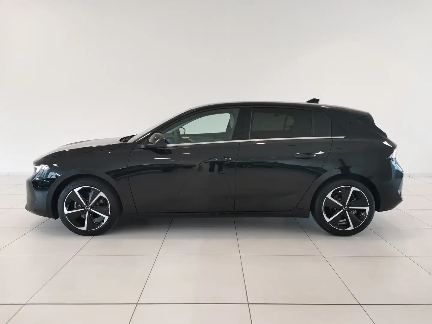 Opel Astra 1.2 t Elegance s&s 130cv Noir - 2