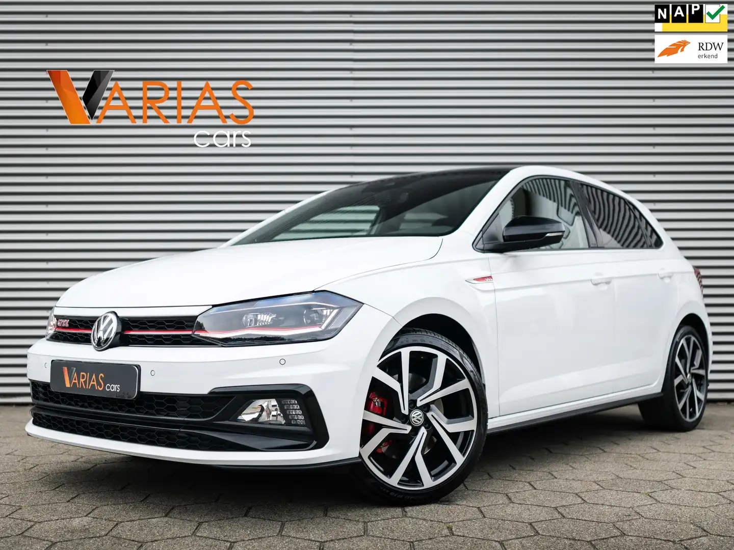 Volkswagen Polo GTI 2.0 TSI Alcantara Beats Camera Lane Blind Spot Wit - 1