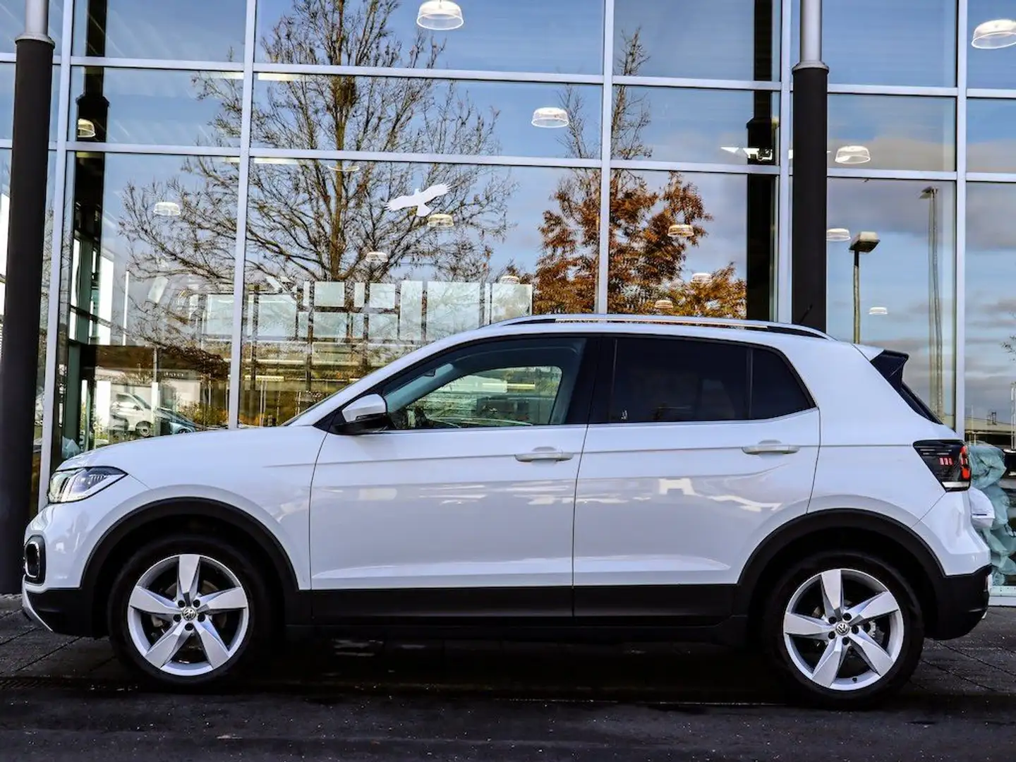 Volkswagen T-Cross 1.0 TSI Style/8-fach bereift/Sitzheizung Weiß - 2