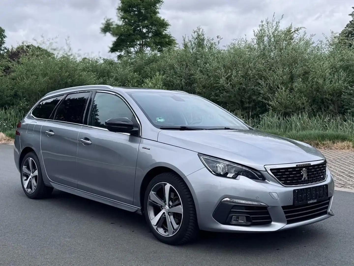 Peugeot 308 1.2 PureTech GT Line (EU6.3) Gris - 1