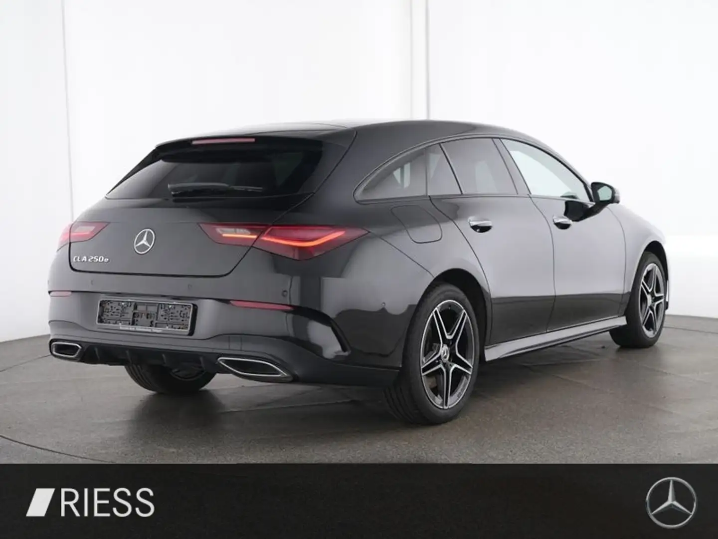 Mercedes-Benz CLA 250 e SB AMG Sport Night HUD AHK Pano W-Paket Schwarz - 2