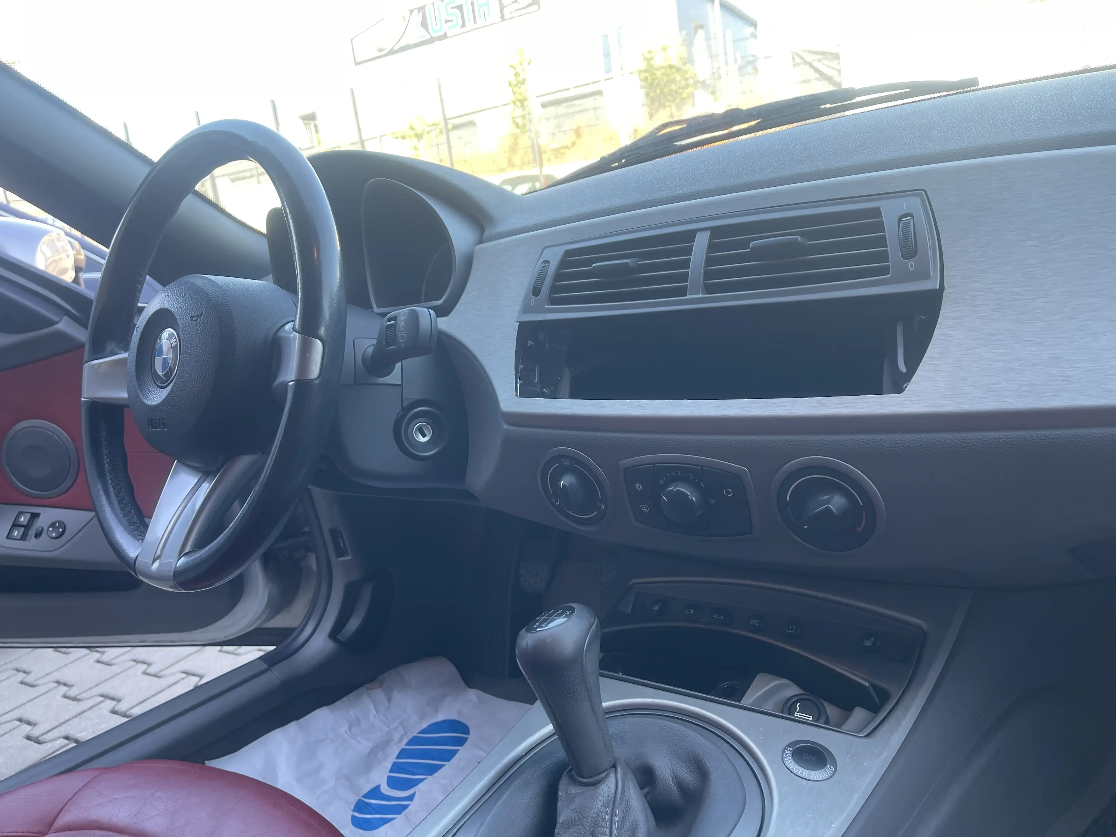 BMW Z4 2.5 i — photo 14