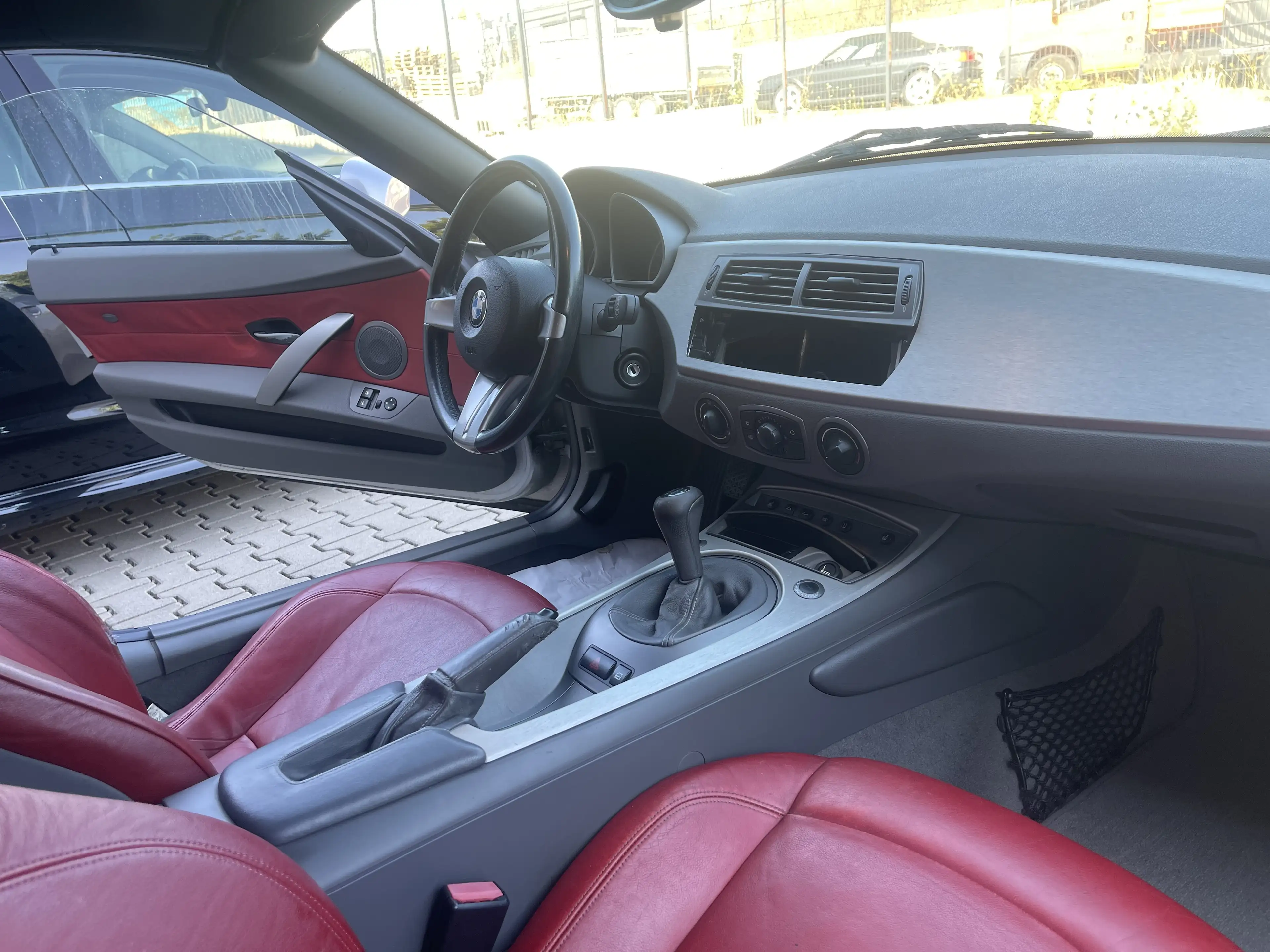 BMW Z4 2.5 i — photo 12