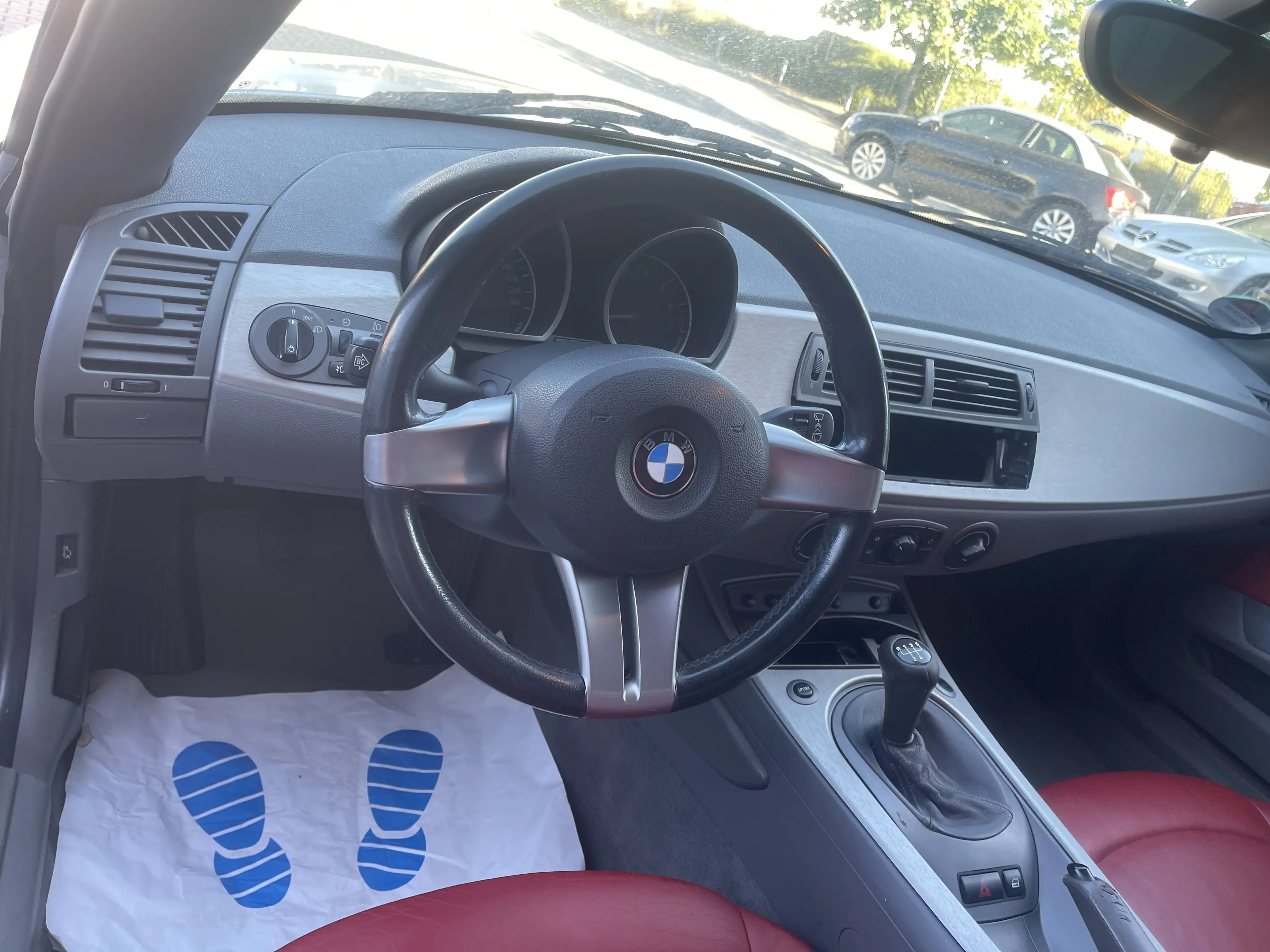 BMW Z4 2.5 i — photo 9