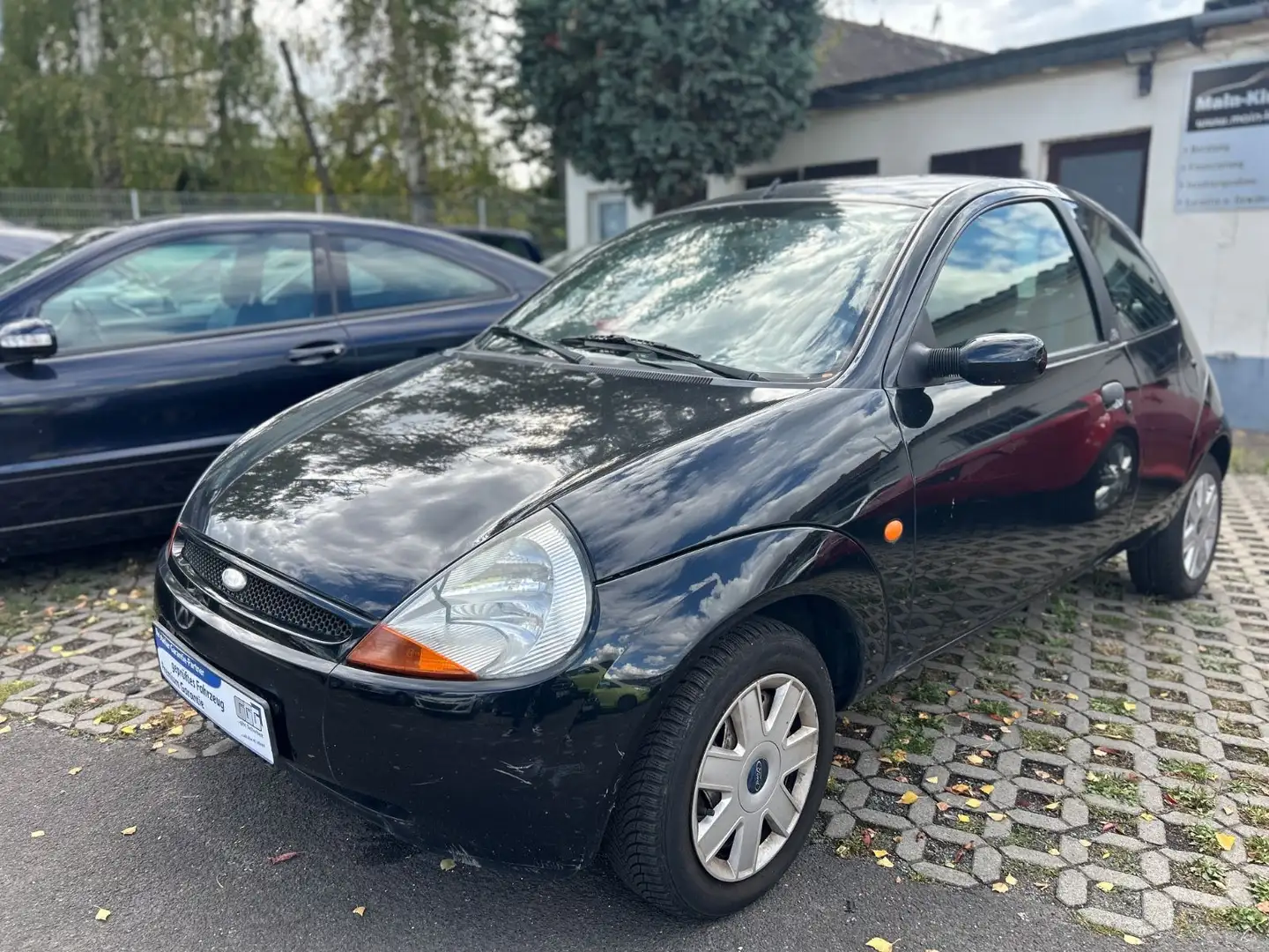 Ford Ka/Ka+ Fun X* Klima* Sehr Sparsames Fahrzeug Schwarz - 1