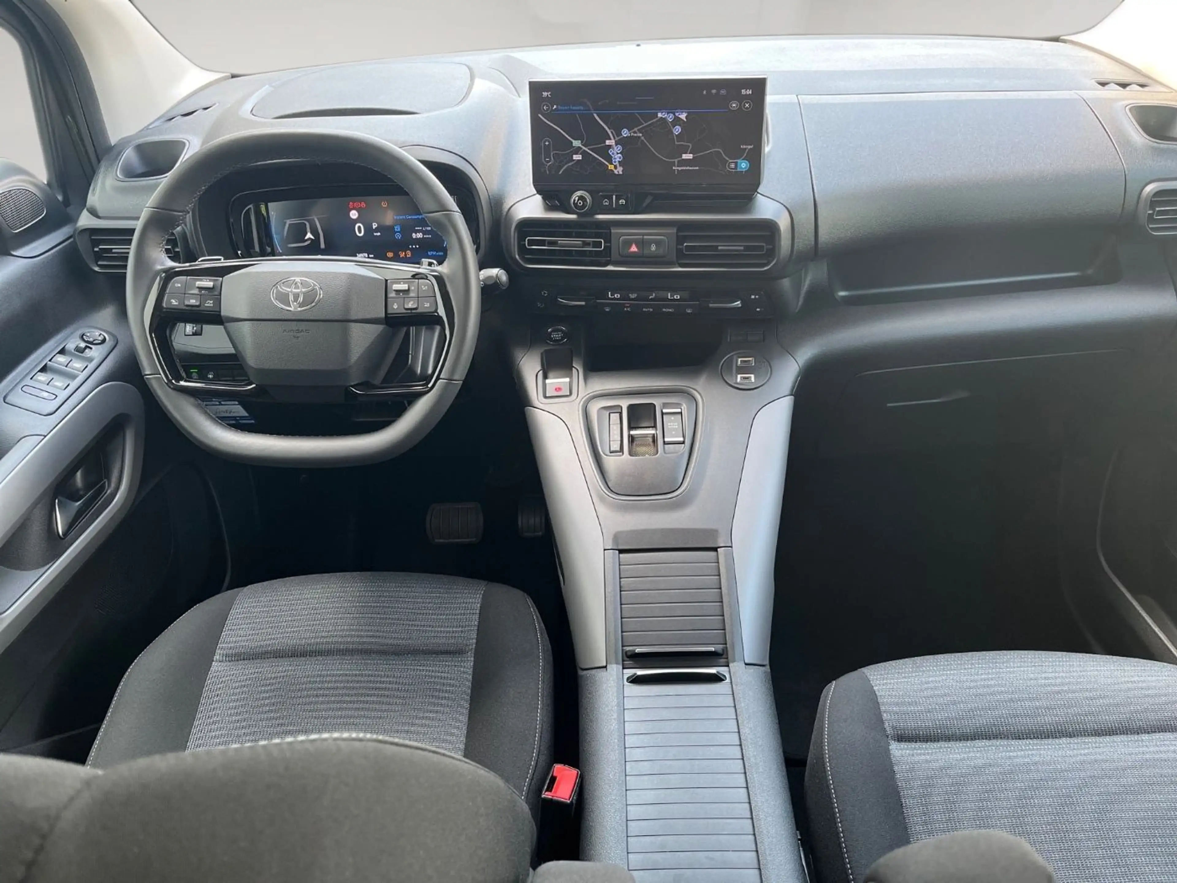 Toyota Proace City Verso 1.5 D-4D L1 Team D Automatik — photo 9