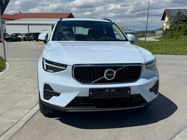 Volvo XC40 view 5