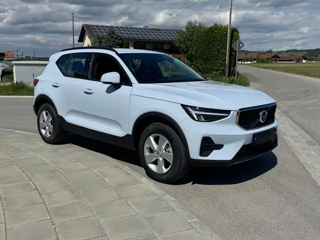 Volvo XC40 in Blue for sale