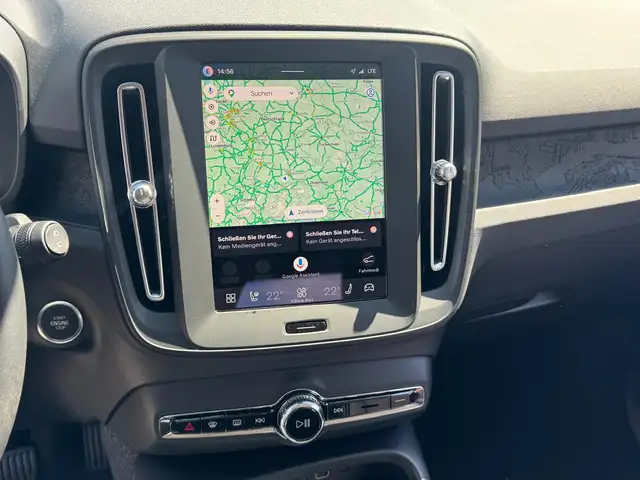 Volvo XC40 view 12