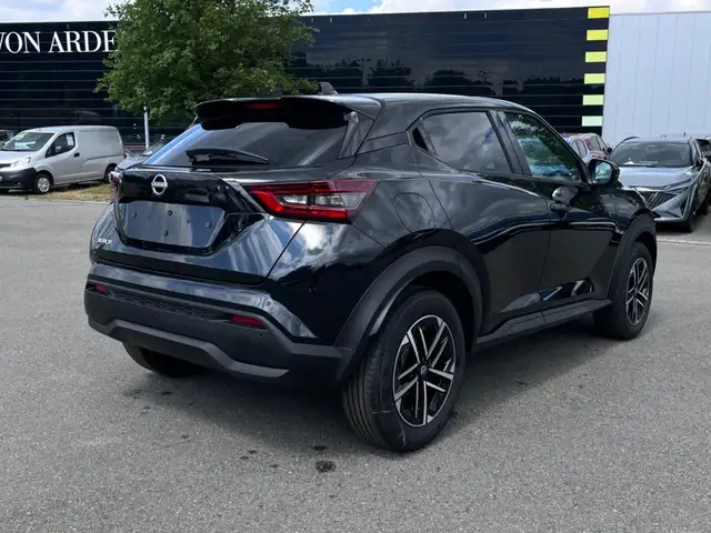 Nissan Juke view 12