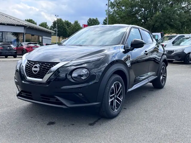 Nissan Juke view 2