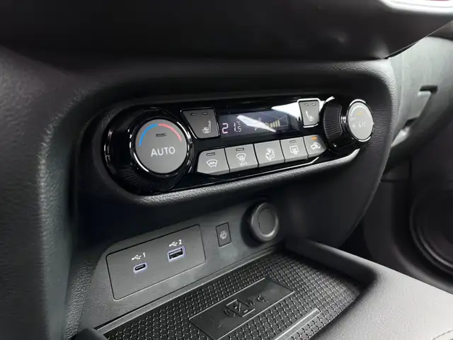 Nissan Juke view 24